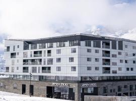 Apex2100 International Ski Academy Tignes, hotel v destinaci Tignes