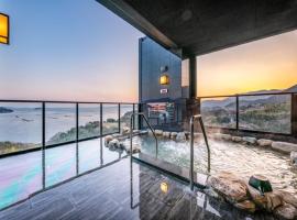 LiVEMAX RESORT Aki Miyahama Onsen, hotel para golfe em Hatsukaichi