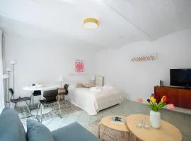 City Hideaway with Terrace