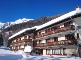 Appartement 6 pers. au pied des pistes, balcon sud, parking, ski, randonnées - Arêches, 2 étoiles - FR-1-342-190、ボーフォールのホテル