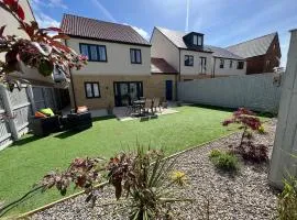 WHITBY-CAPTAINS HOUSE WHITBY - 4 bed Luxury Holiday Home