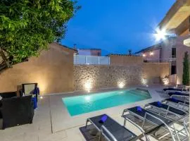Superb house 200m from the center of Pollensa by Renthousing
