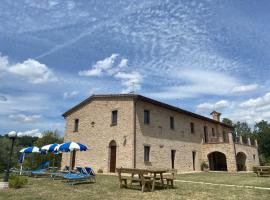 Agriturismo Cà Ferro, viešbutis šeimai mieste Urbinas