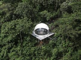 El Mirador Glamping & Apartments & Woodhouse & Swimingpool, hôtel accessible aux personnes à mobilité réduite à Miramar