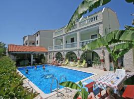 Apartments & Rooms Lo & Mar, hotel a Medulin