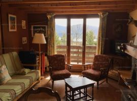 Chalet 3* 8 couchages, cheminée, parking, navette gratuite - FR-1-295-150, ξενοδοχείο σε Les Angles