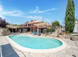 Swimming pool, close to Rome, in the Rome countryside, WiFi