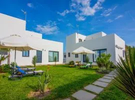 Preciosas villas con jardín y vistas al faro, a 700m de la playa