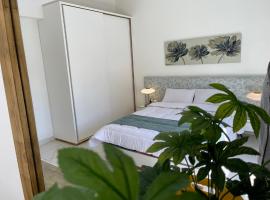 Marassi 3 bedroom chalet in Verdi 14F, koliba u gradu El Alamein