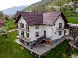 Casa din Livada, Hotel in Predeluţ