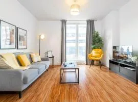 Exotic City Retreat 2 Bed 2 Bath - Free Parking