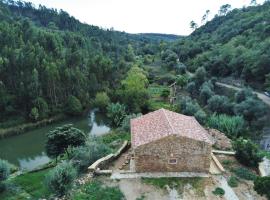 Beija Rio Charming House, παραθεριστική κατοικία σε Ferreira do Zêzere