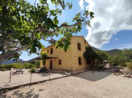 Casas Amarillas. Finca el Campillo, dovolenkový dom v destinácii Blanca