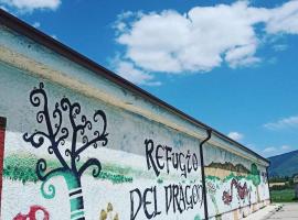 El Refugio del Dragón, smještaj s priborom za pripremu jela u gradu 'Arcones'