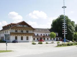 Landgasthof Pauliwirt, khách sạn có chỗ đậu xe ở Erharting