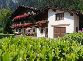 Landhaus Gredler, hotel en Mayrhofen