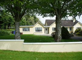 Brownstead Cottage, cheap hotel in Navan