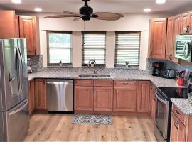 Little Ridge Ranch-West House-Quiet Country Getaway-Pet Friendly!, Hotel in Williston