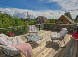 Apartment with private garden and large balcony