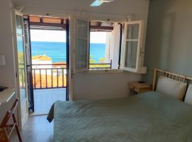 Endless Blue Maisonette, stuga i Agios Ioannis Pelio