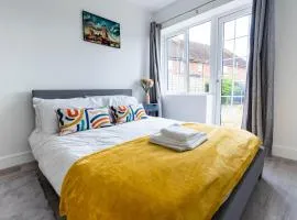 Flat 04 Studio flat close to Aylesbury town and Station Free Parking