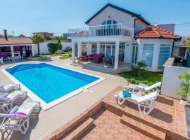 Luxury Villa Horizon, partmenti szálloda Blagajban