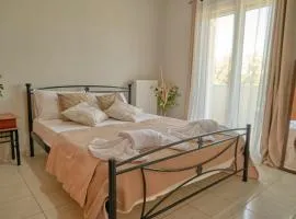 Morfis Getaway Apartment