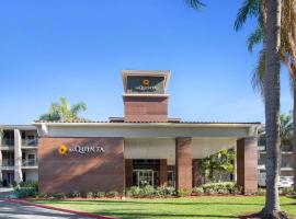 La Quinta by Wyndham Orange County Airport, viešbutis mieste Santa Ana