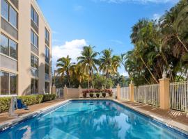 La Quinta Inn & Suites by Wyndham Sunrise, hotel sa Sunrise