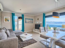 Moni's Place - fresh seaview apartment, Hotel in Slatine