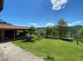 Casa Rural El Bohío, country house in Arriondas