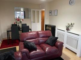 NNK Air BnB, apartment in Ponders End