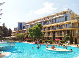 Hotel Koral - Parking, hotel in St. St. Constantine and Helena