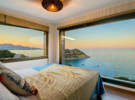 Beachfront Villa Phi φ, hotel with jacuzzis in Agios Nikolaos