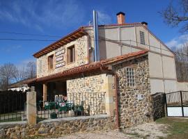 Hostel Curavacas, hotel near Fuentes Carrionas y Fuente Cobre Nature Reserve, Triollo