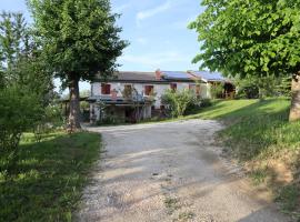 Villa Strada dei Monti Sibillini, hotel with hot tubs in Montefortino