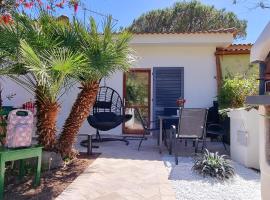 La villetta TRE PALME, holiday home sa Valledoria