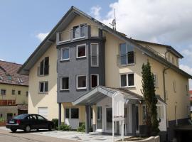 Hotel Pension Kaempfelbach, hotel en Kämpfelbach