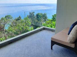 Luxury 2 Bed, 2 Bath Apartment with Panoramic Ocean Views, Peaceful, Private Beach, huoneisto kohteessa San Jose