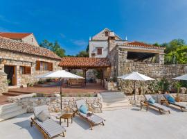 Villa Kate -with private pool and BBQ, hotel v destinaci Brusje