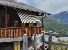 Gîte de Mase sur la rive droite du Val d'Hérens