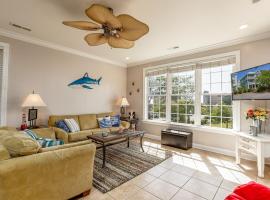 Island Time pet friendly ocean views pool spacious comfortable, villa in Myrtle Beach
