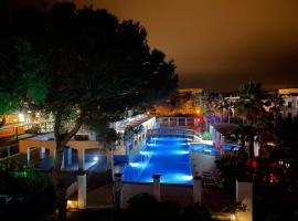 Residencia Cala Dorada, Hotel in Portopetro