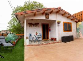 Cabaña IkiZen, hotel with hot tubs in Barbadillo del Pez