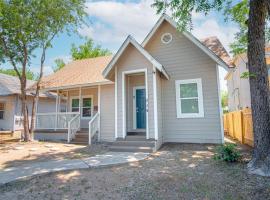 Fabulous Newly Renovated 2Br1Ba Near Downtown, παραθεριστική κατοικία στο Σαν Αντόνιο