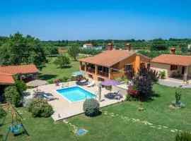 Awesome Home In Muntic With Outdoor Swimming Pool