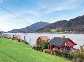 Nice Home In Ølensvåg With Kitchen