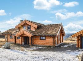 Lovely Home In yer With House A Mountain View, hotelli Øyer'ssa