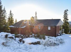 Stunning Home In Sjusjen With House A Mountain View: Sjusjøen şehrinde bir kayak merkezi