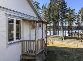 Awesome Home In Mullsj With Wifi And 2 Bedrooms, semesterboende i Mullsjö